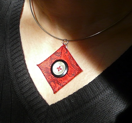 How to Make Stiffened Fabric Jewelry