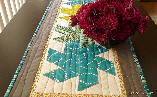 Half Hexie Star Table Runner